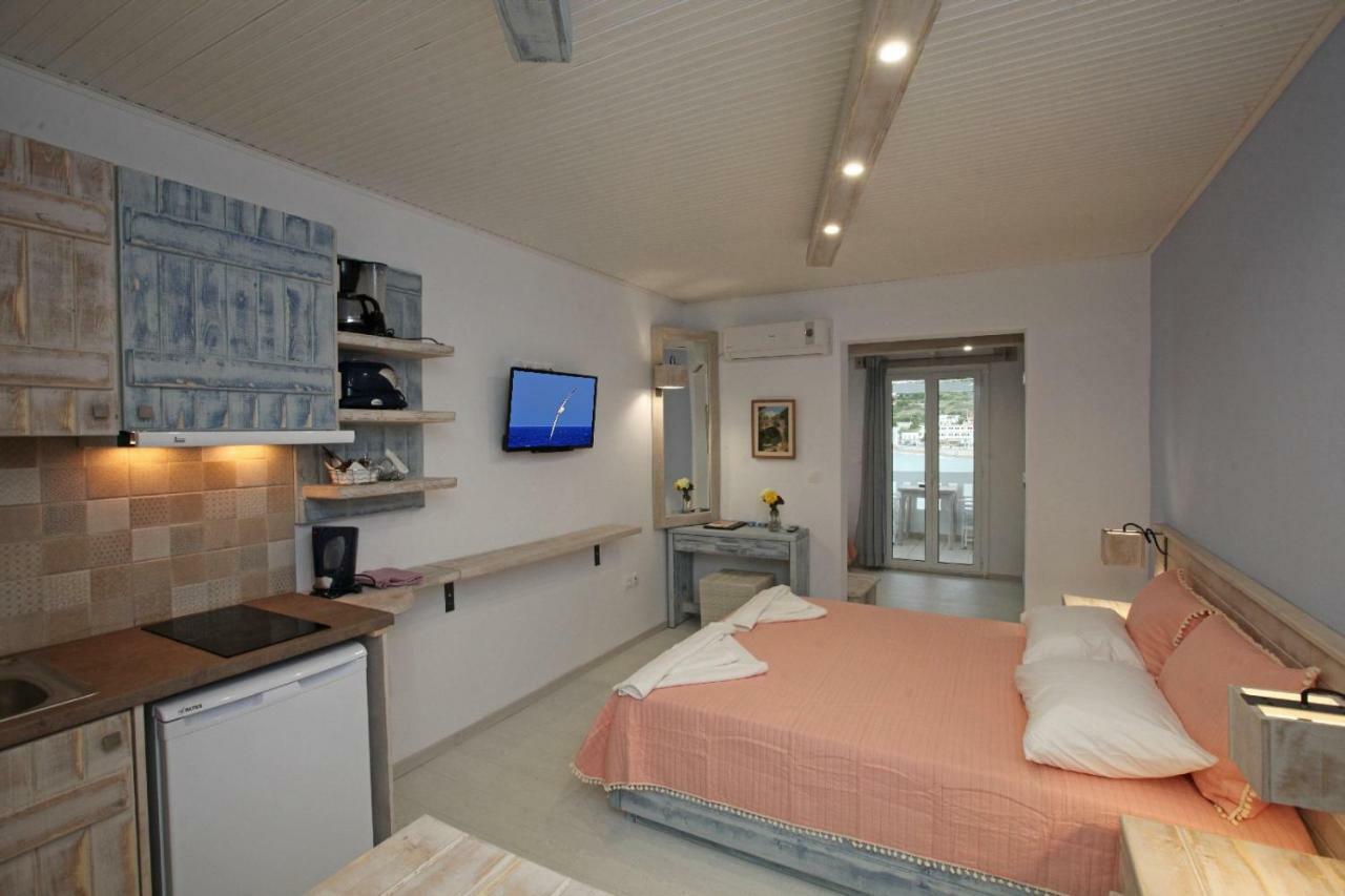 Bella Vista Aparthotel Batsi Exterior photo